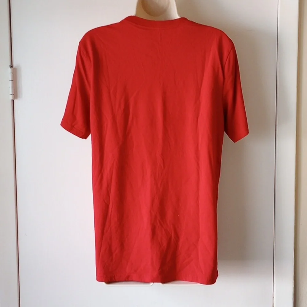 NWOT Gingerbread Man Bite Me T-shirt Unisex M Flashing Lights Ugly Sweater - Picture 3 of 7